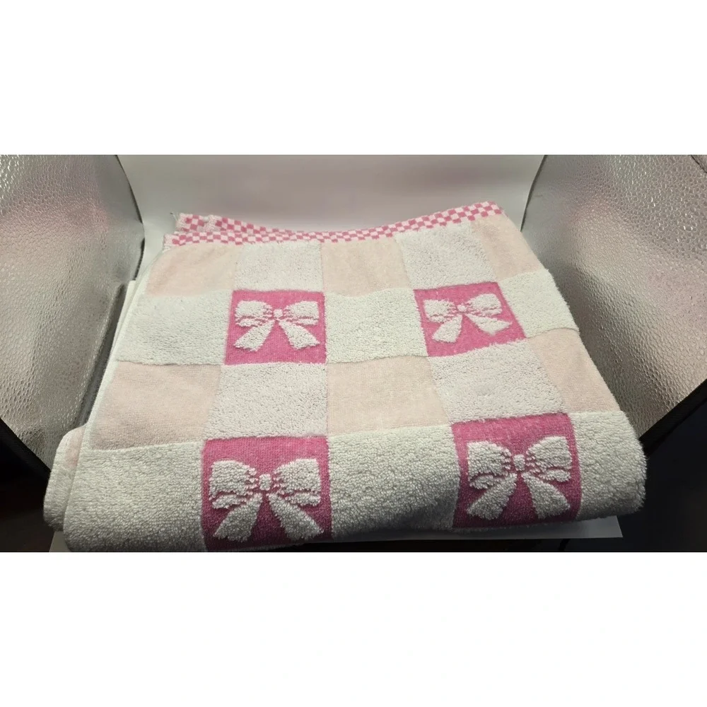 Vintage Pink Bow Towel Full Size Checker Cottagecore Bathroom Rare Cute Reverse